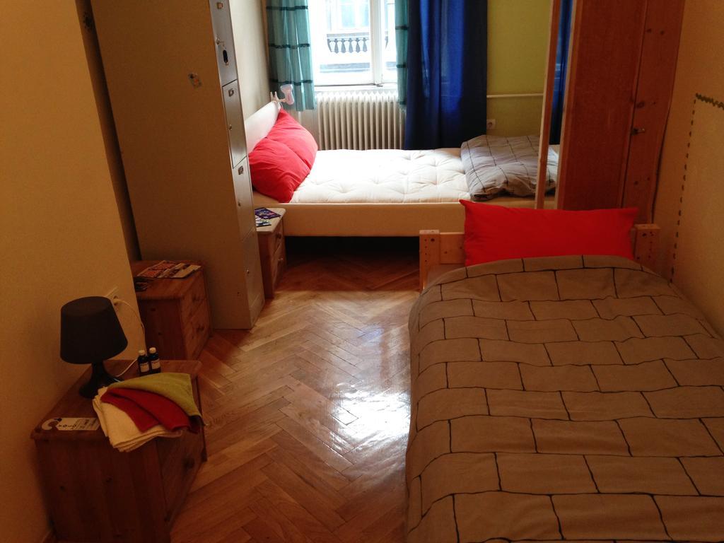 Yolo Hostel Budapeşte Oda fotoğraf