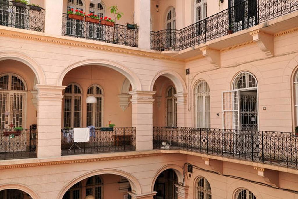 Yolo Hostel Budapeşte Dış mekan fotoğraf