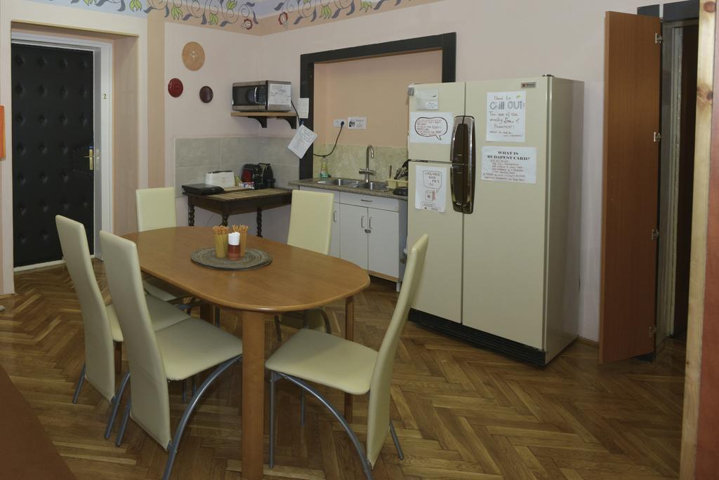 Yolo Hostel Budapeşte Dış mekan fotoğraf