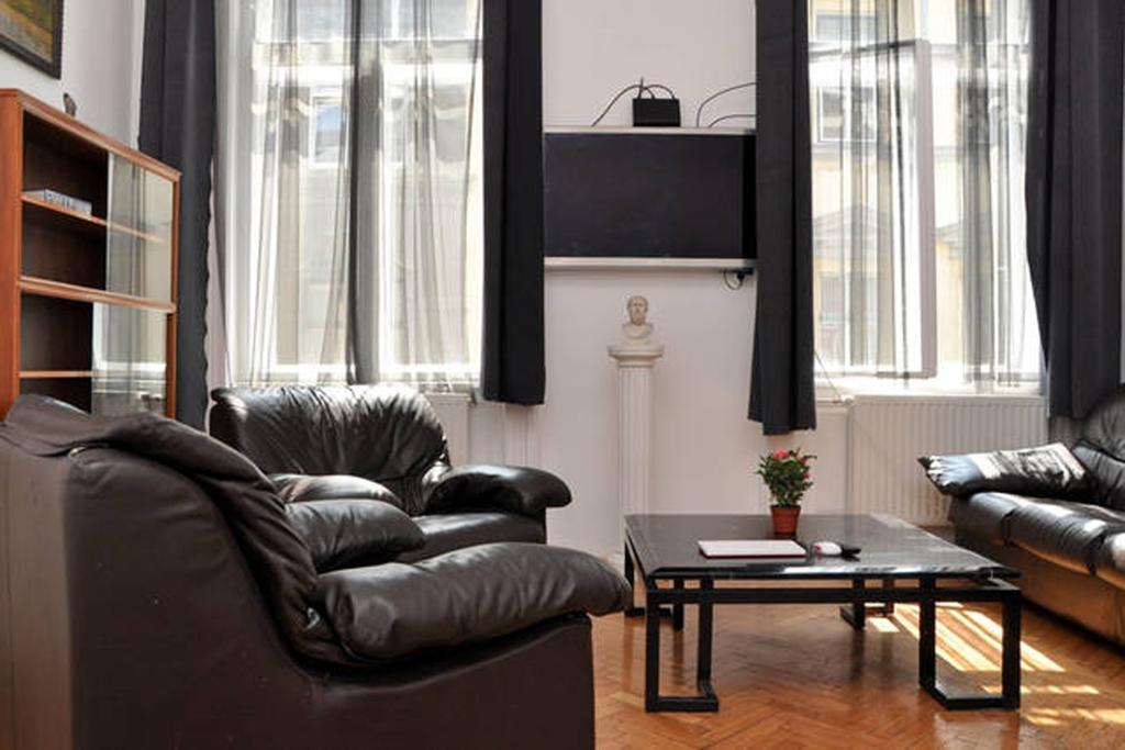 Yolo Hostel Budapeşte Dış mekan fotoğraf